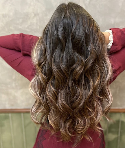 Caramel balayage waves
