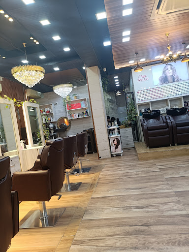 The styling floor, chandeliers and wash lounge