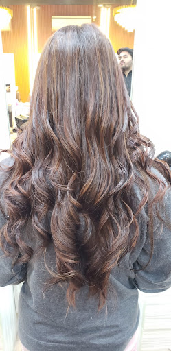 Blow dry and styling at Rewind Looks