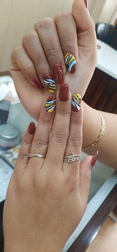 Nail art at Rewind Looks